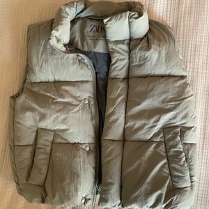 Zara Quilted Vest in Sage